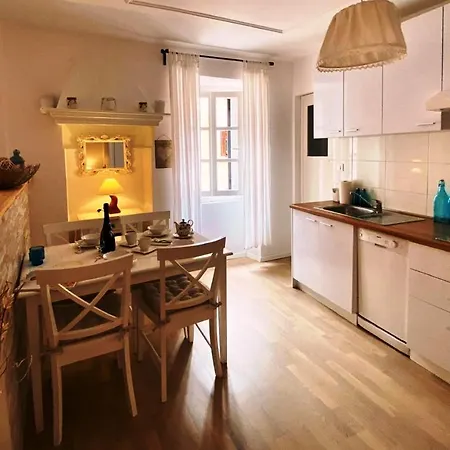 Nota Bleu 4 Apartment *