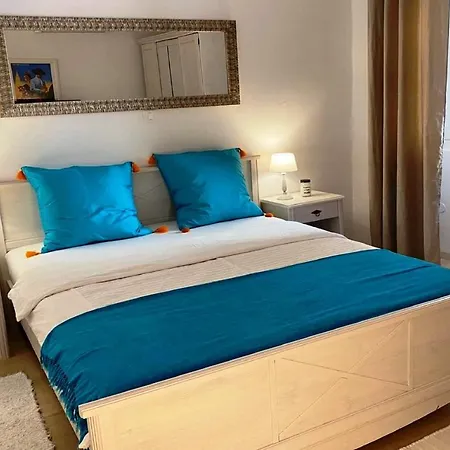 Nota Bleu 4 Apartment